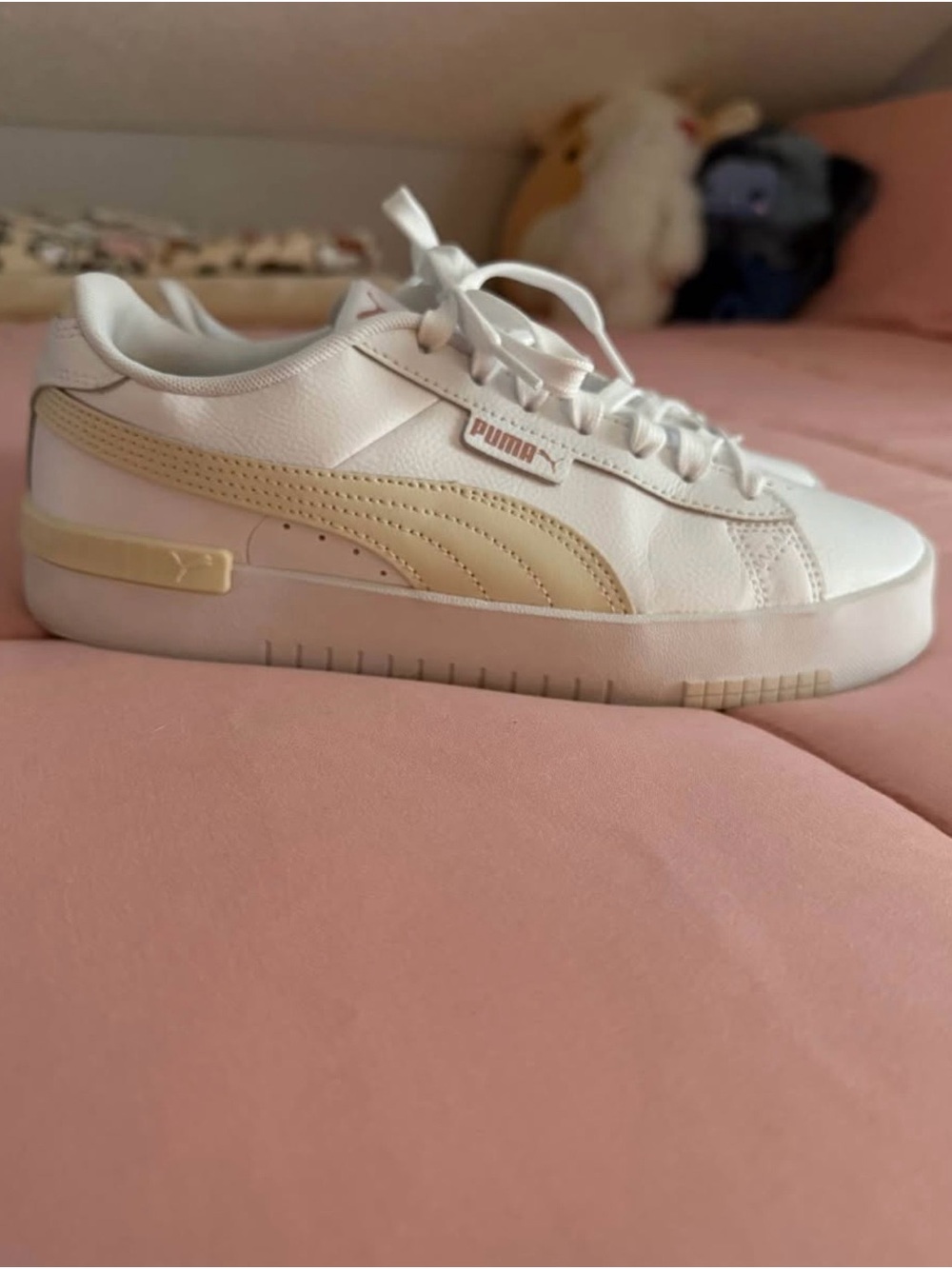 Puma White Sneakers with Cream Side Stripe